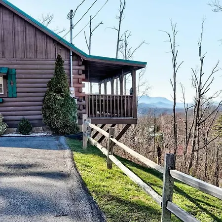 Amazing Views! Hot Tub,Pool Table,Fireplace,Relax!
